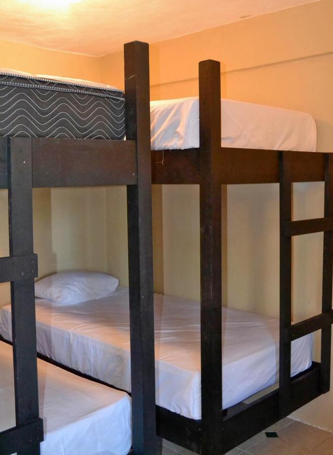 Deja Hostel Playa del Carmen Exteriör bild
