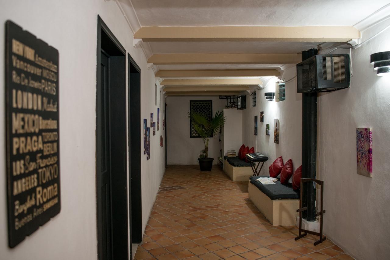 Deja Hostel Playa del Carmen Exteriör bild
