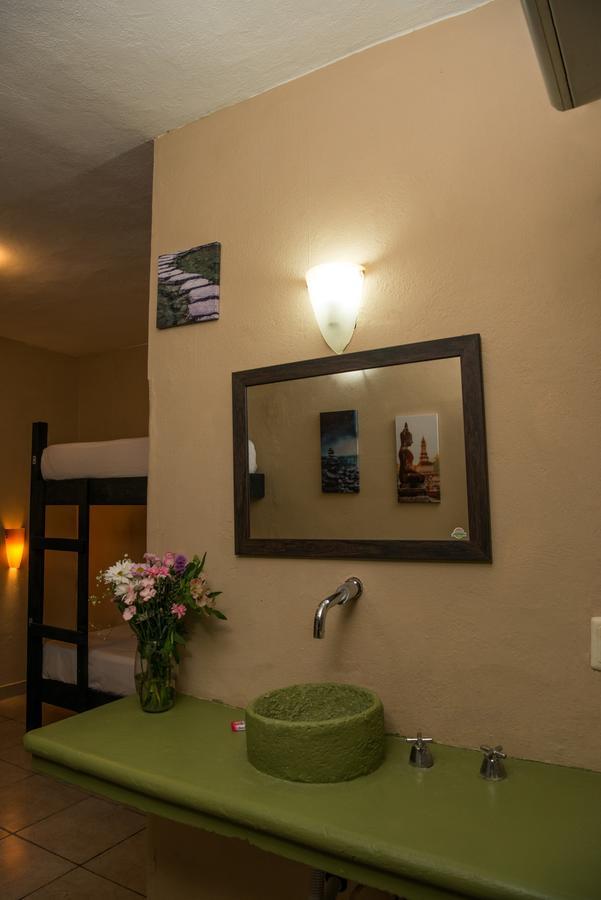 Deja Hostel Playa del Carmen Exteriör bild