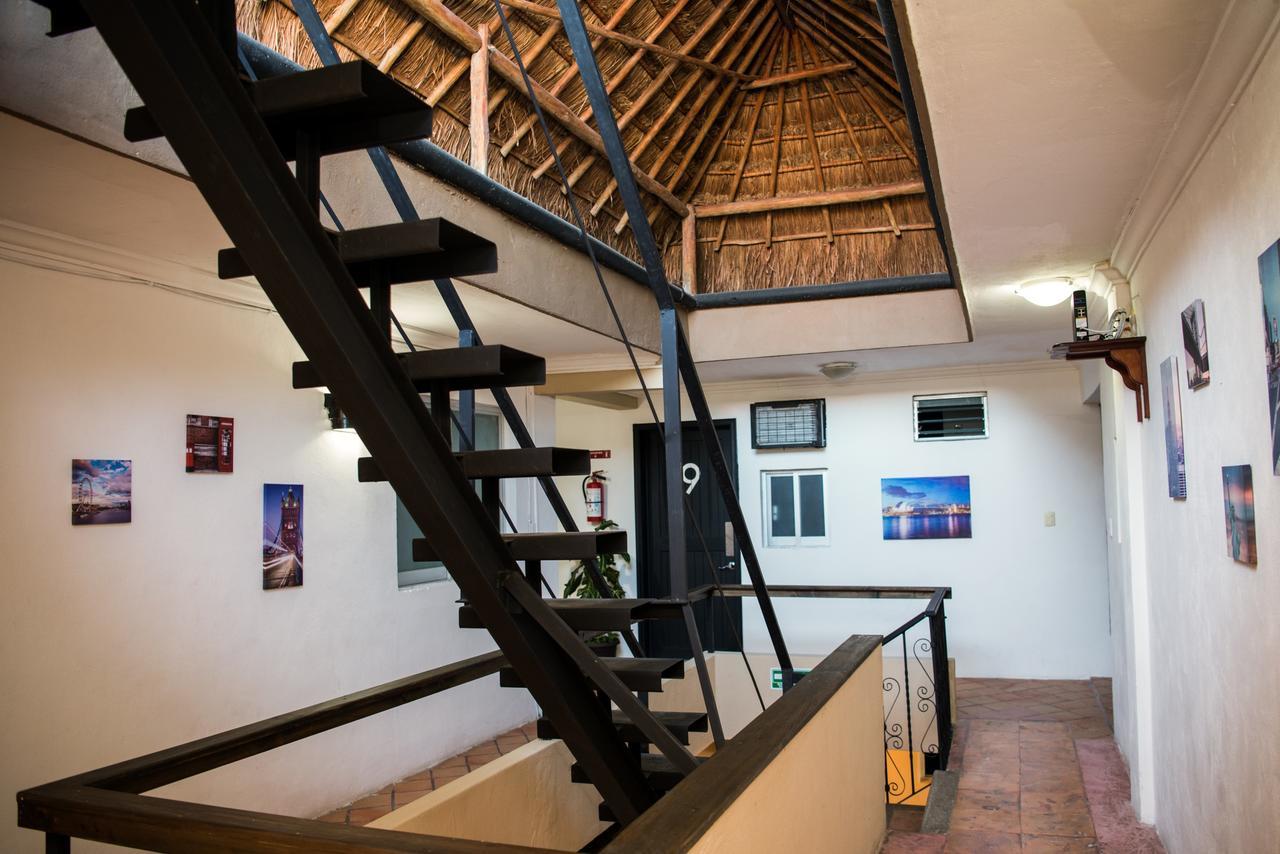 Deja Hostel Playa del Carmen Exteriör bild