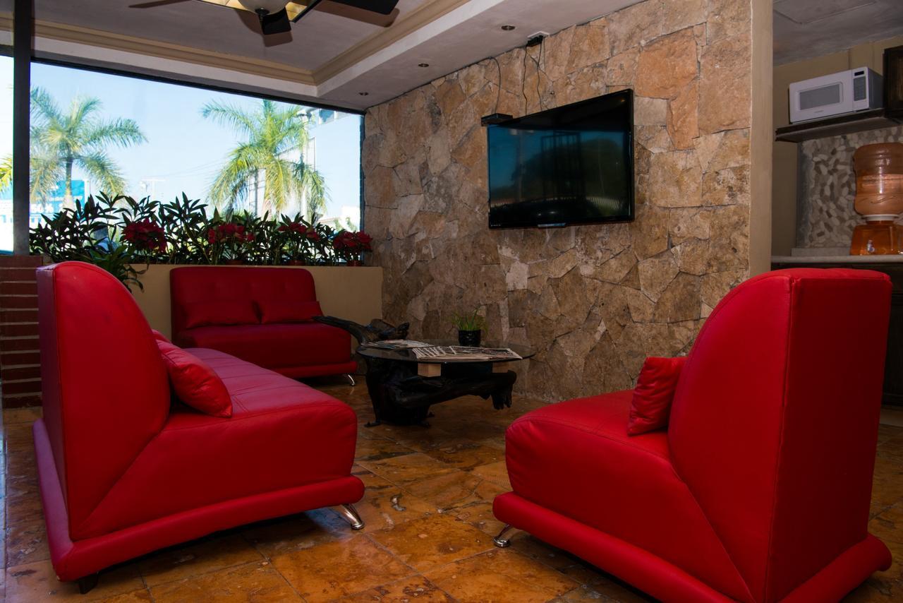 Deja Hostel Playa del Carmen Exteriör bild