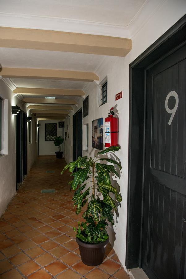 Deja Hostel Playa del Carmen Exteriör bild